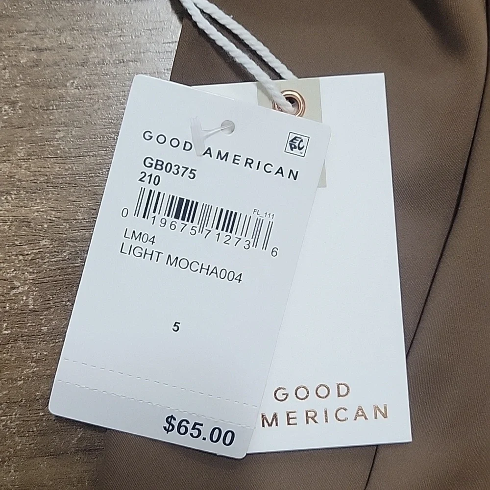 Good American Scuba Modern Tank Bodysuit in Light Mocha-Size 5 (2XL) - Picture 16 of 17